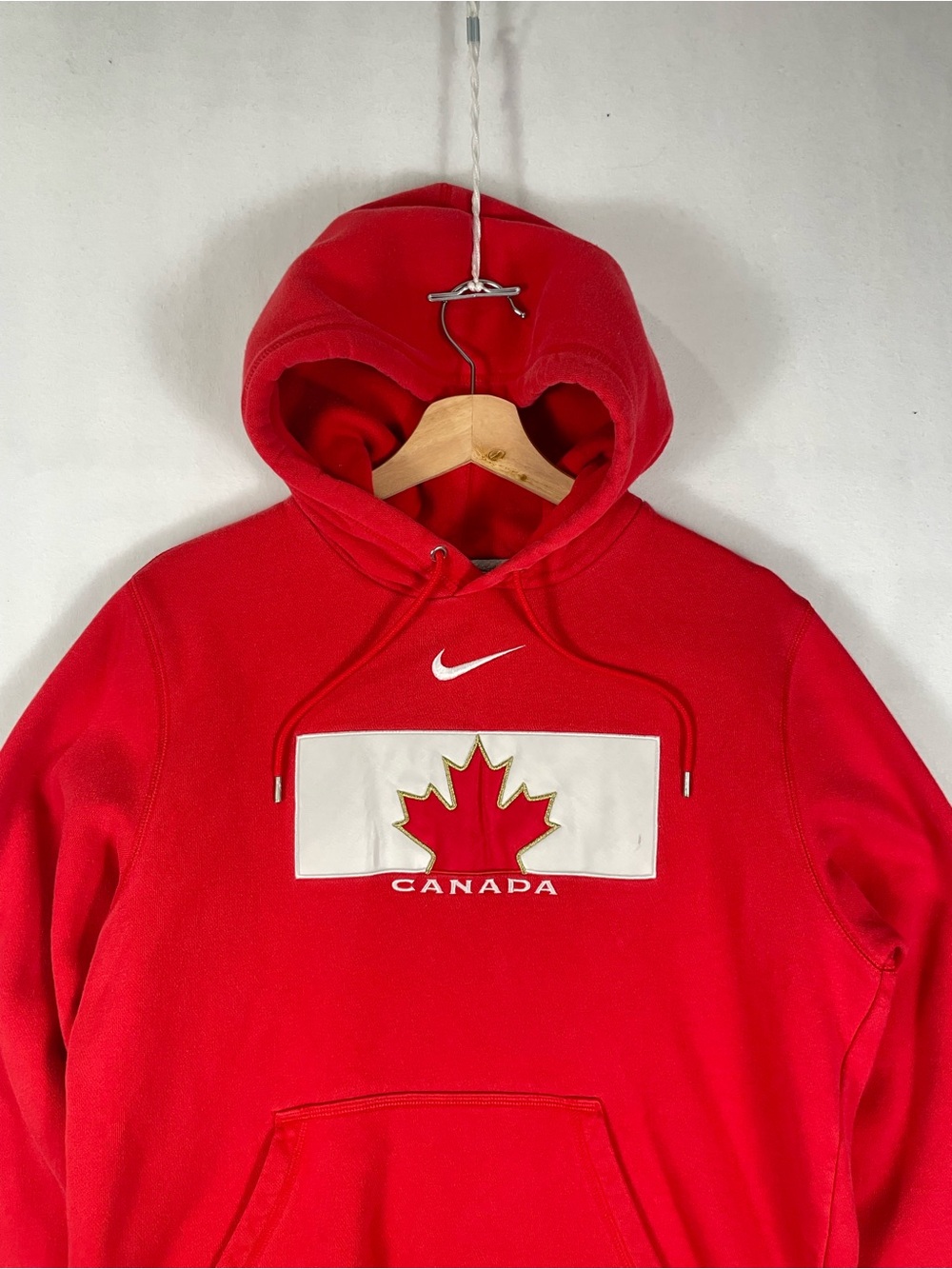 Vintage Nike Olympic Hockey Canada Center Swoosh Hoodie Red mens Pullover Sz M